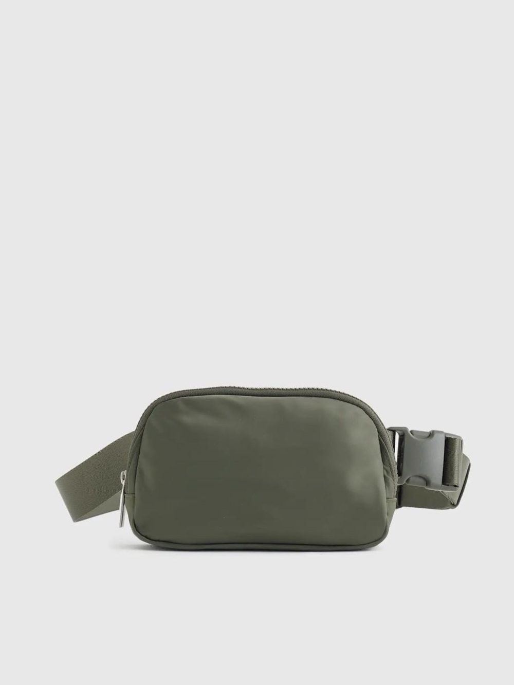 Quince Revive Nylon Belt Bag in Olive Green
BRAND NEW WITH TAG